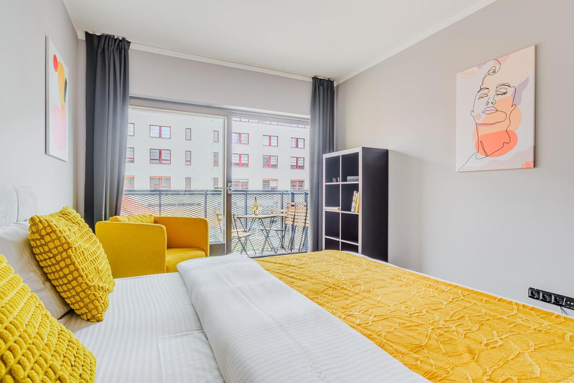 Spacious Apartments Near Karlin Square Πράγα Εξωτερικό φωτογραφία