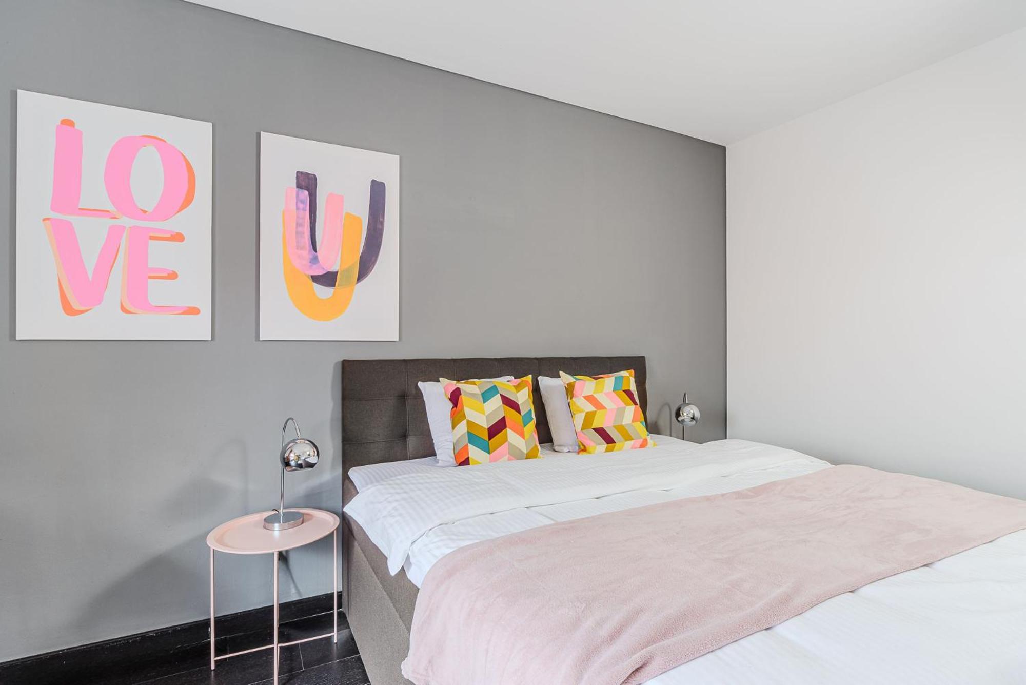 Spacious Apartments Near Karlin Square Πράγα Εξωτερικό φωτογραφία