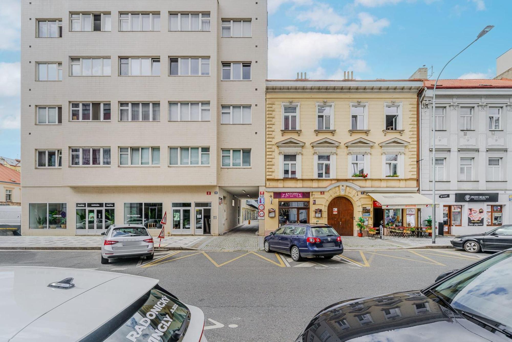 Spacious Apartments Near Karlin Square Πράγα Εξωτερικό φωτογραφία
